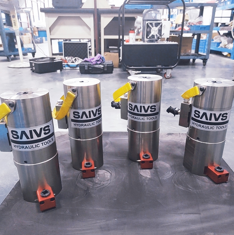 Precautions for Using Bolt Stretcher(1) TW 风电螺栓拉伸器.jpg