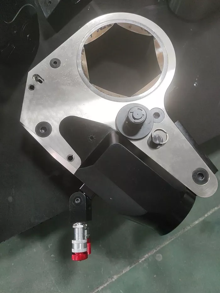 SHWD40,15565Nm,Low Profile  Hydraulic Torque Wrench -7-Image-SAIVS