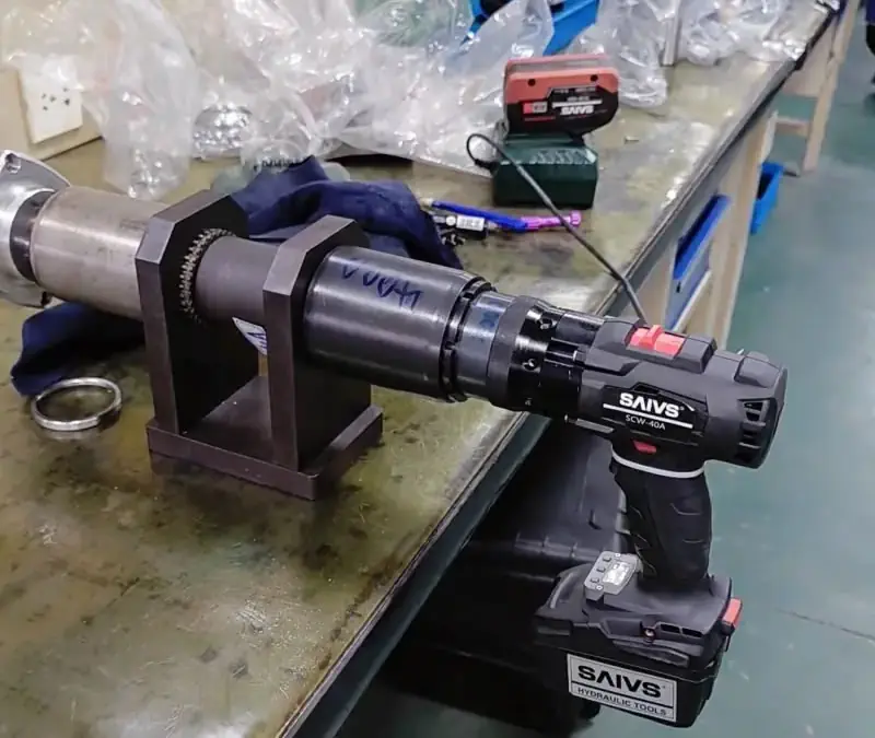 Efficient and Safe Operation of Battery Torque Wrenches in Industrial Applications(1)